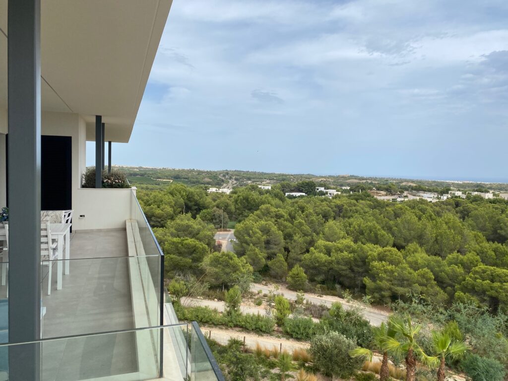 Apartment w Las Colinas Golf - oferta MLSC7312641
