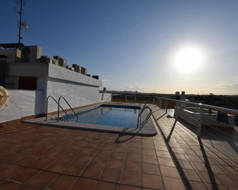 Apartment w Los Montesinos - oferta MLSC4664748