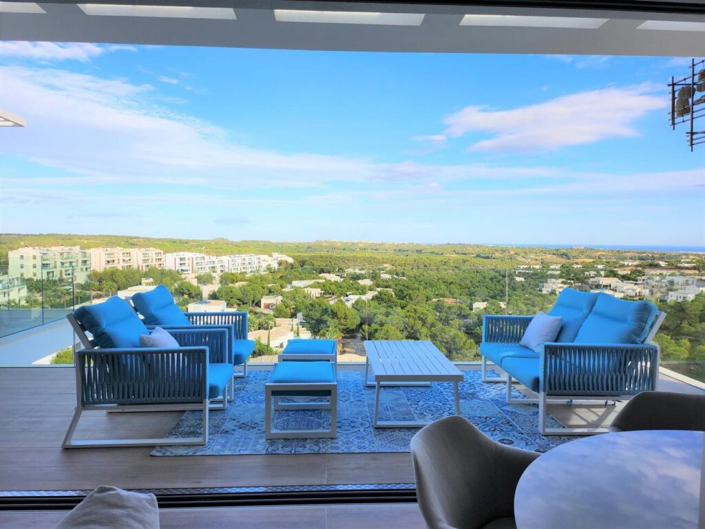 Apartment Penthouse w Las Colinas Golf - oferta MLSC3355255