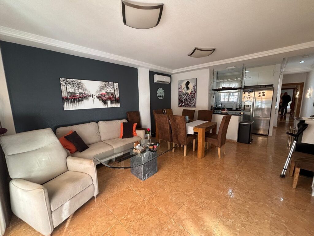 Apartment w Torrevieja - oferta MLSC2339000