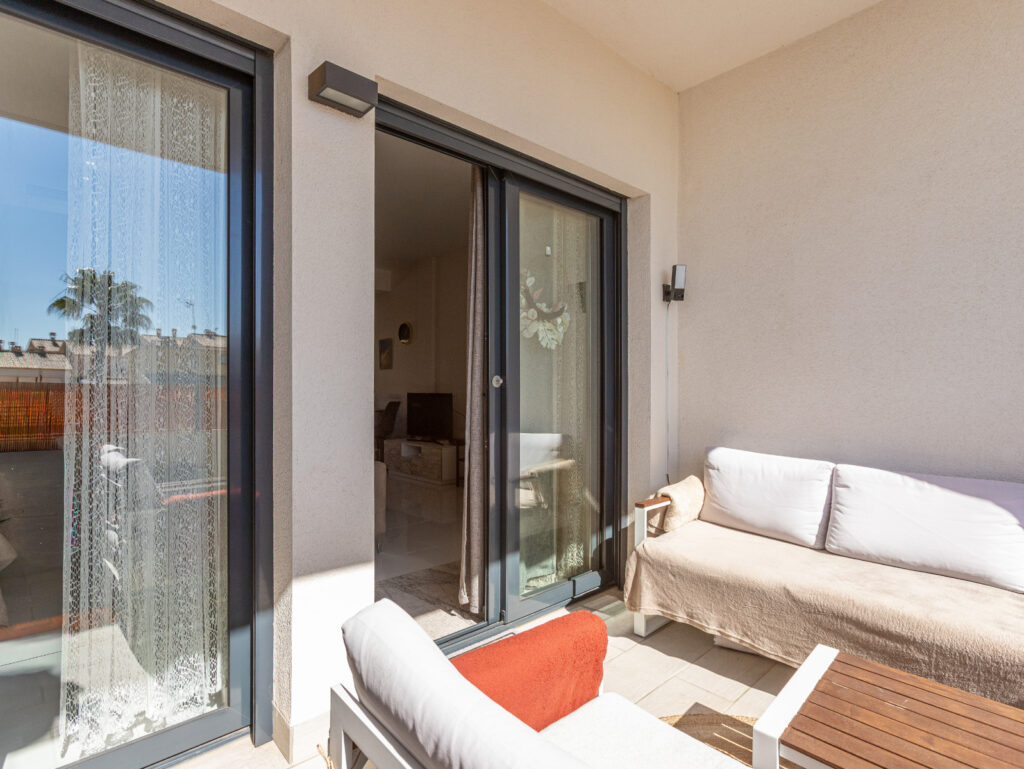 Bungalow w Los Altos - oferta MLSC5144971