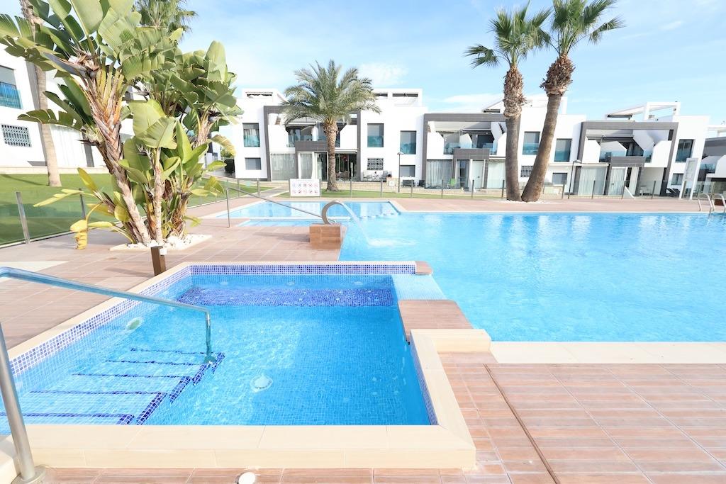 Bungalow w Orihuela Costa - oferta MLSC7745721