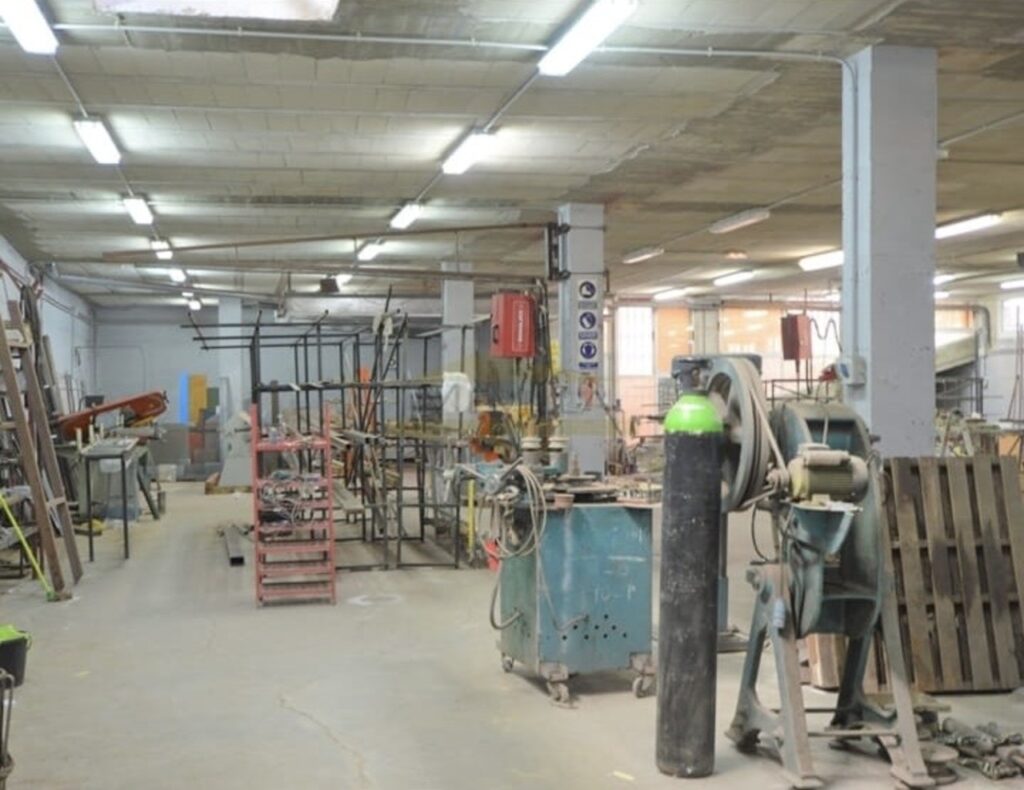 Commercial w San Miguel de Salinas - oferta MLSC6904128