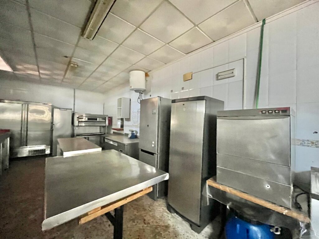 Commercial w Torrevieja - oferta MLSC3921798
