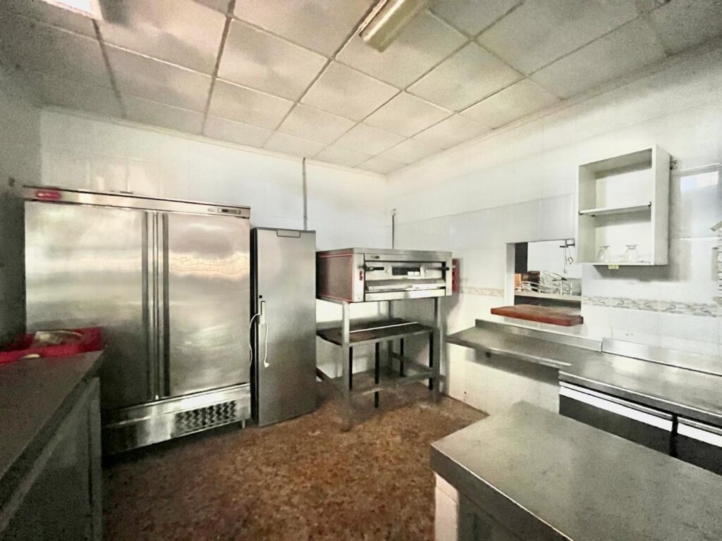 Commercial w Torrevieja - oferta MLSC3921798