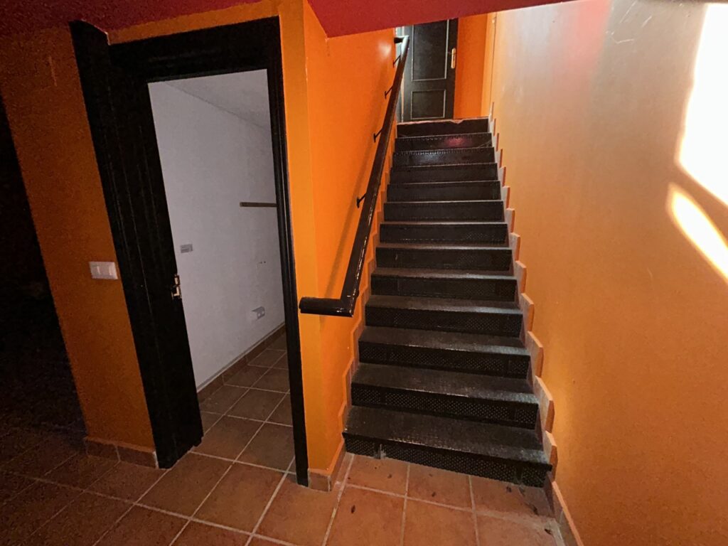 Commercial w Villamartin - oferta MLSC3338934