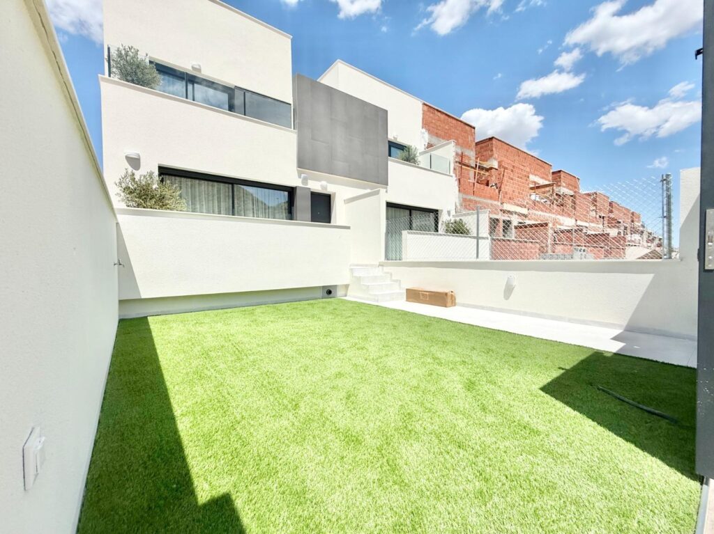 Town House w Cox - oferta N8413