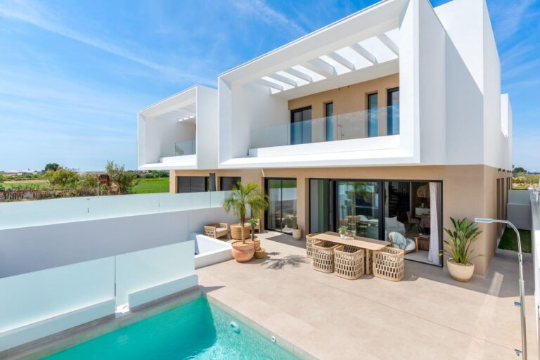 Town House w Dolores - oferta N9083