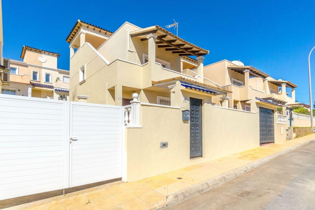 Town House w Orihuela Costa - oferta MLSC5352124