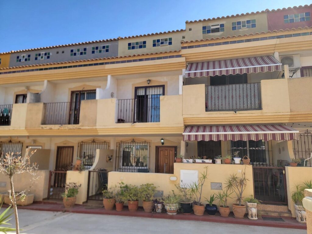 Town House w Orihuela Costa - oferta MLSC7608412