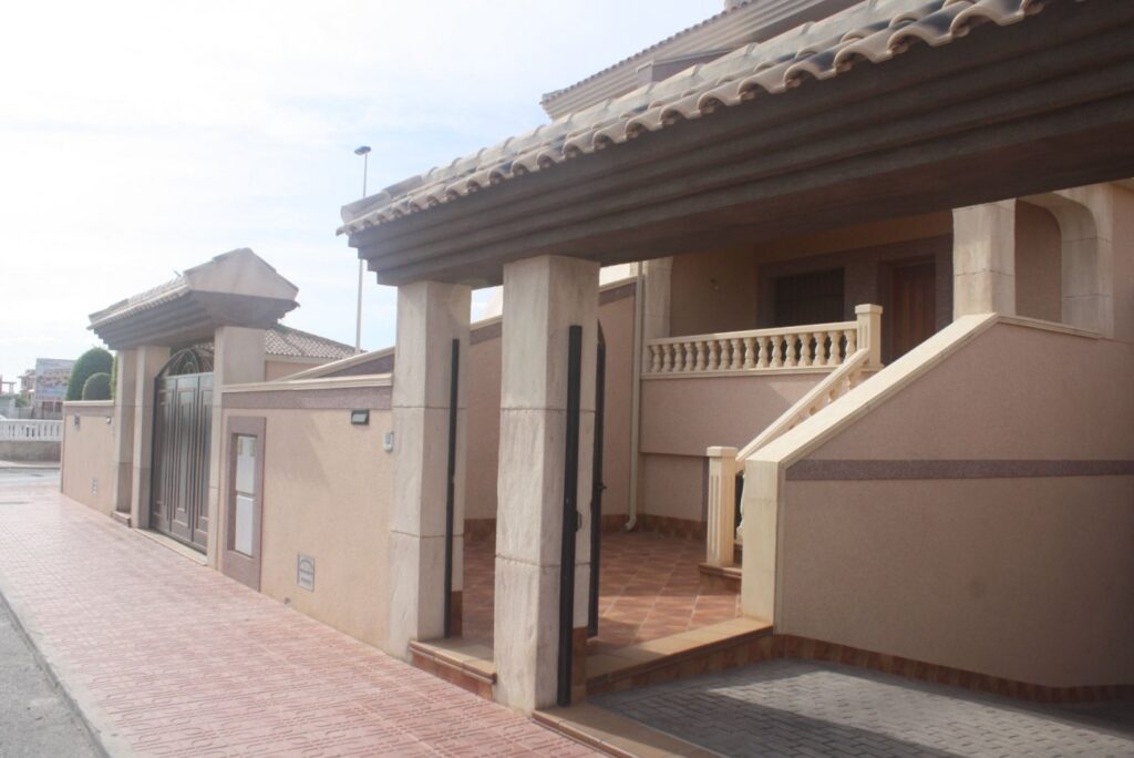 Town House w Torrevieja - oferta N6289