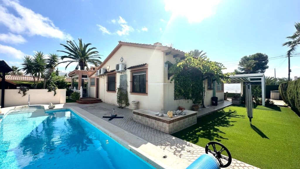 Villa w Cabo Roig - oferta MLSC5763426
