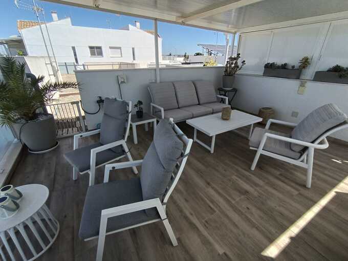 Villa w Daya Nueva - oferta MLSC6567659