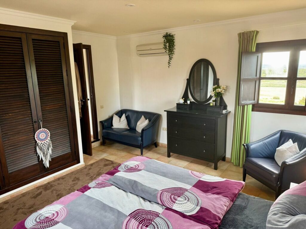 Villa w Hacienda del Alamo - oferta MLSC9887526