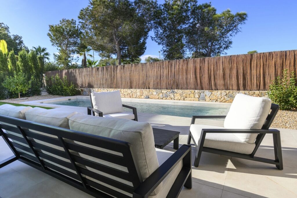 Villa w Las Colinas Golf - oferta MLSC2115236