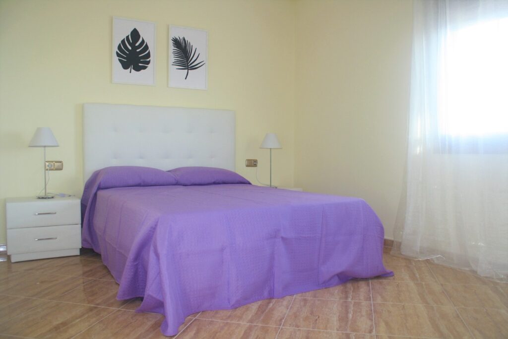 Villa w Los Altos - oferta MLSC9639374