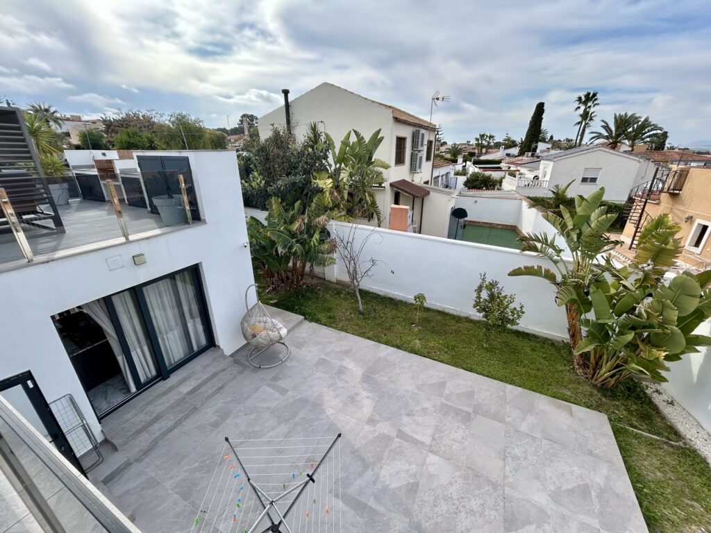 Villa w Los Balcones - oferta MLSC3902352