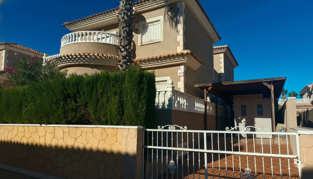 Villa w Los Balcones - oferta MLSC6110871
