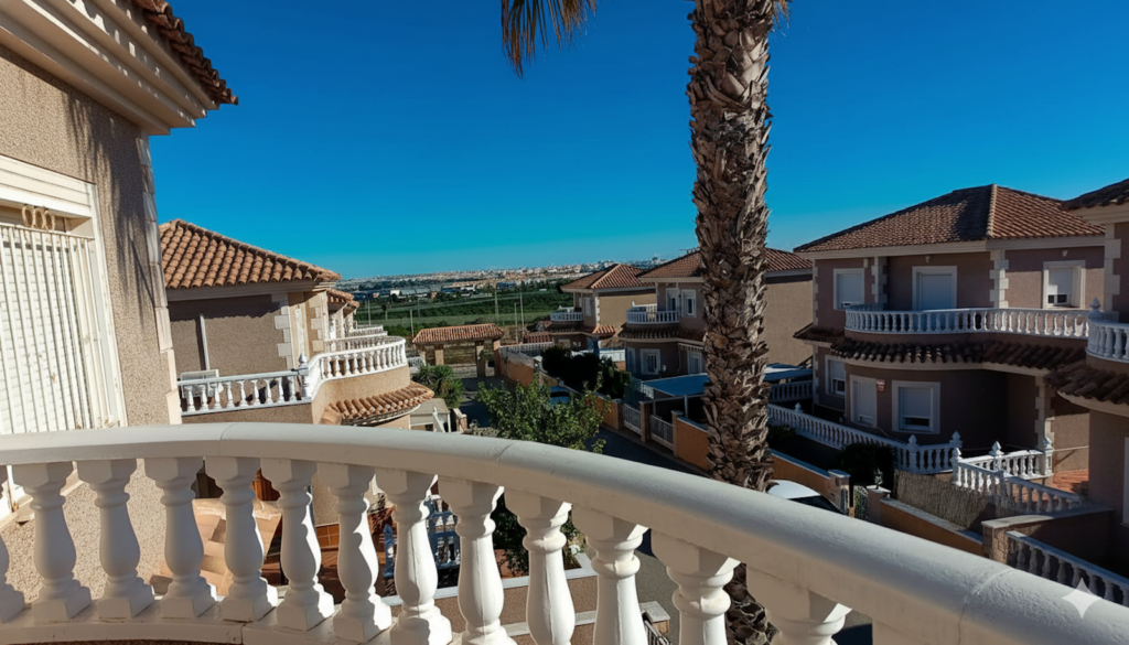 Villa w Los Balcones - oferta MLSC6110871