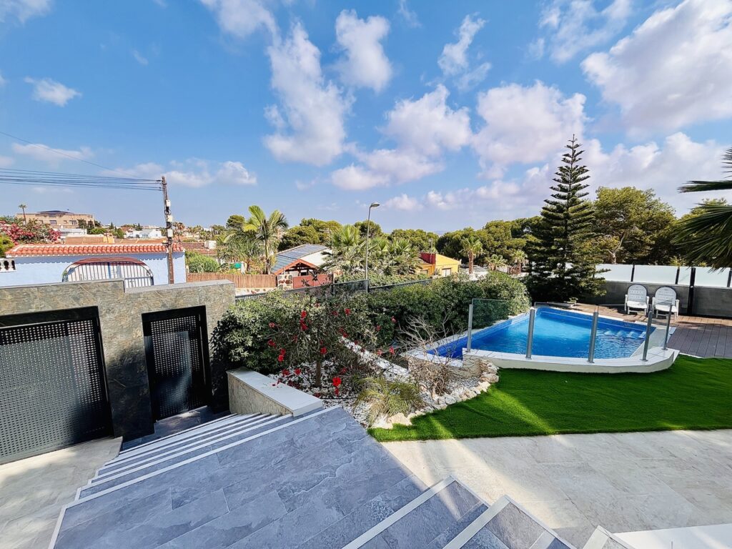 Villa w Los Balcones - oferta MLSC8754854