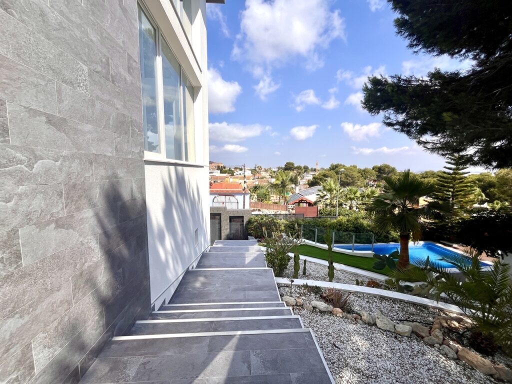 Villa w Los Balcones - oferta MLSC8754854
