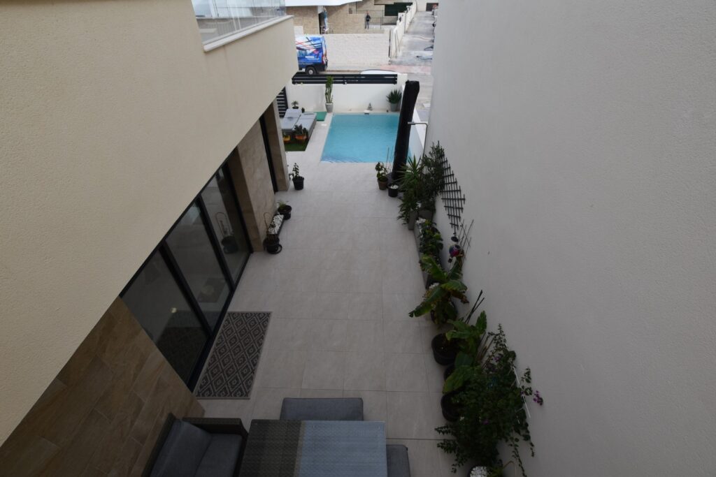 Villa w Los Montesinos - oferta MLSC2586787