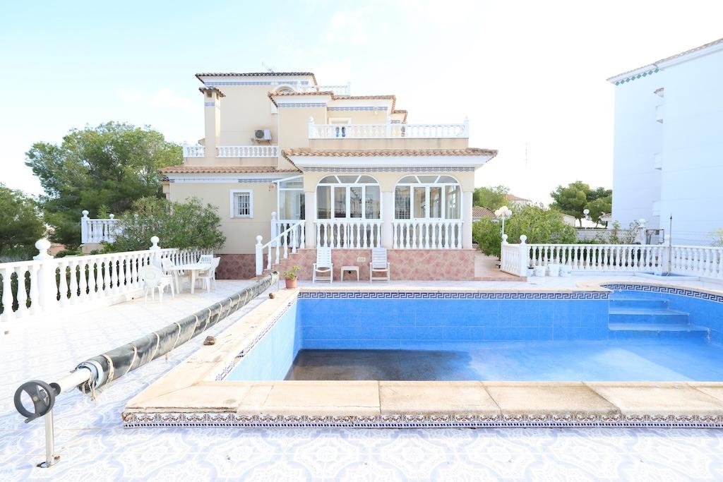 Villa w Orihuela Costa - oferta MLSC5270821
