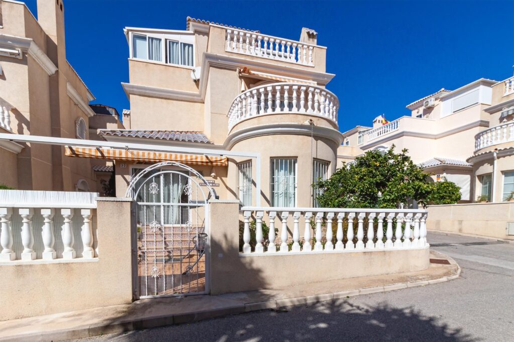 Villa w Orihuela Costa - oferta MLSC569391