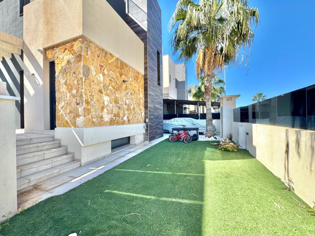 Villa w Orihuela Costa - oferta MLSC5780902