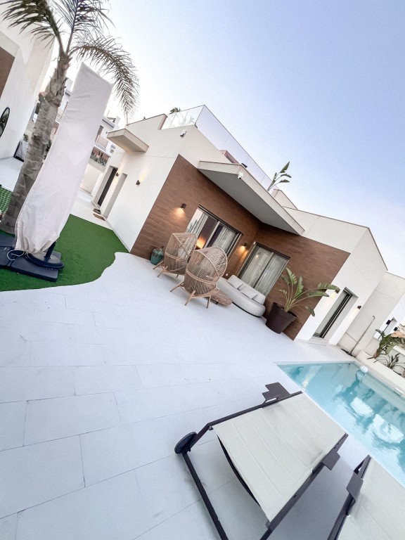Villa w San Miguel de Salinas - oferta MLSC1158155