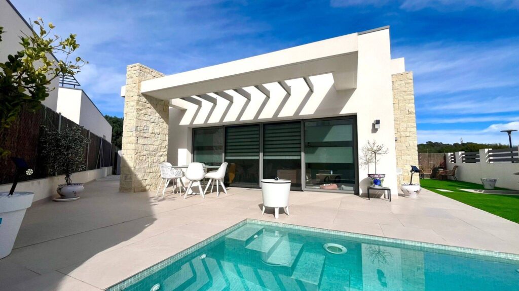 Villa w San Miguel de Salinas - oferta MLSC7735863