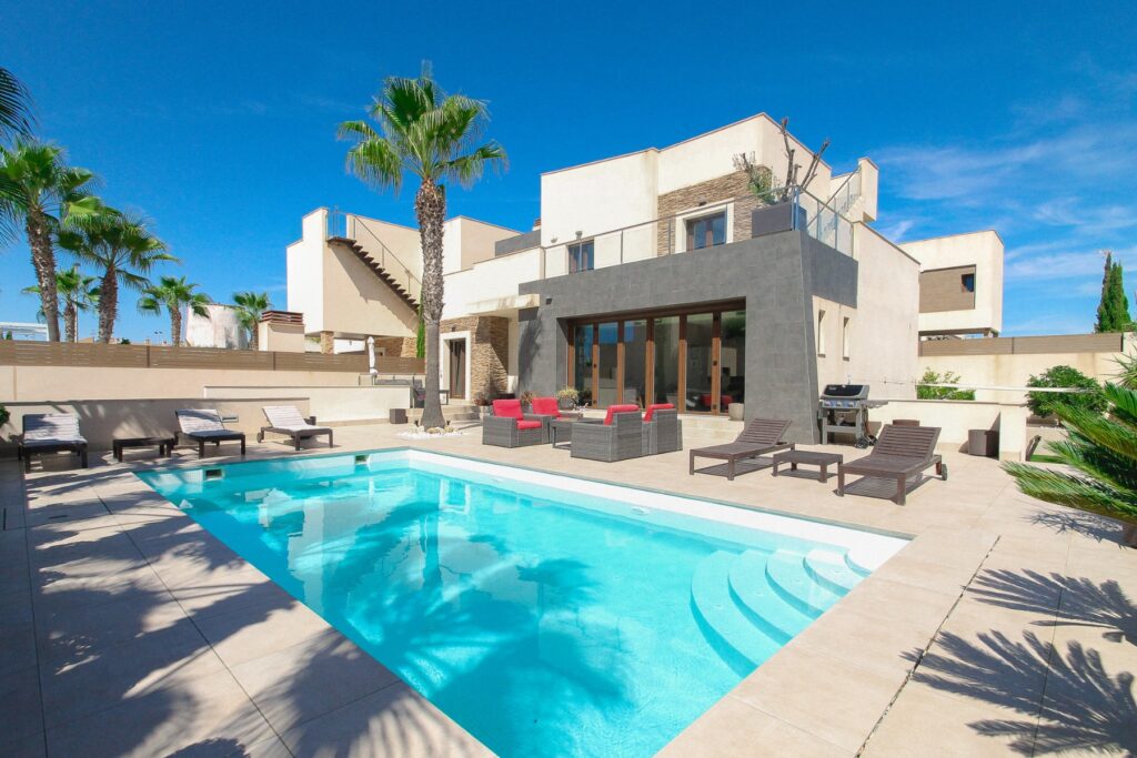 Villa w Torrevieja - oferta MLSC586444