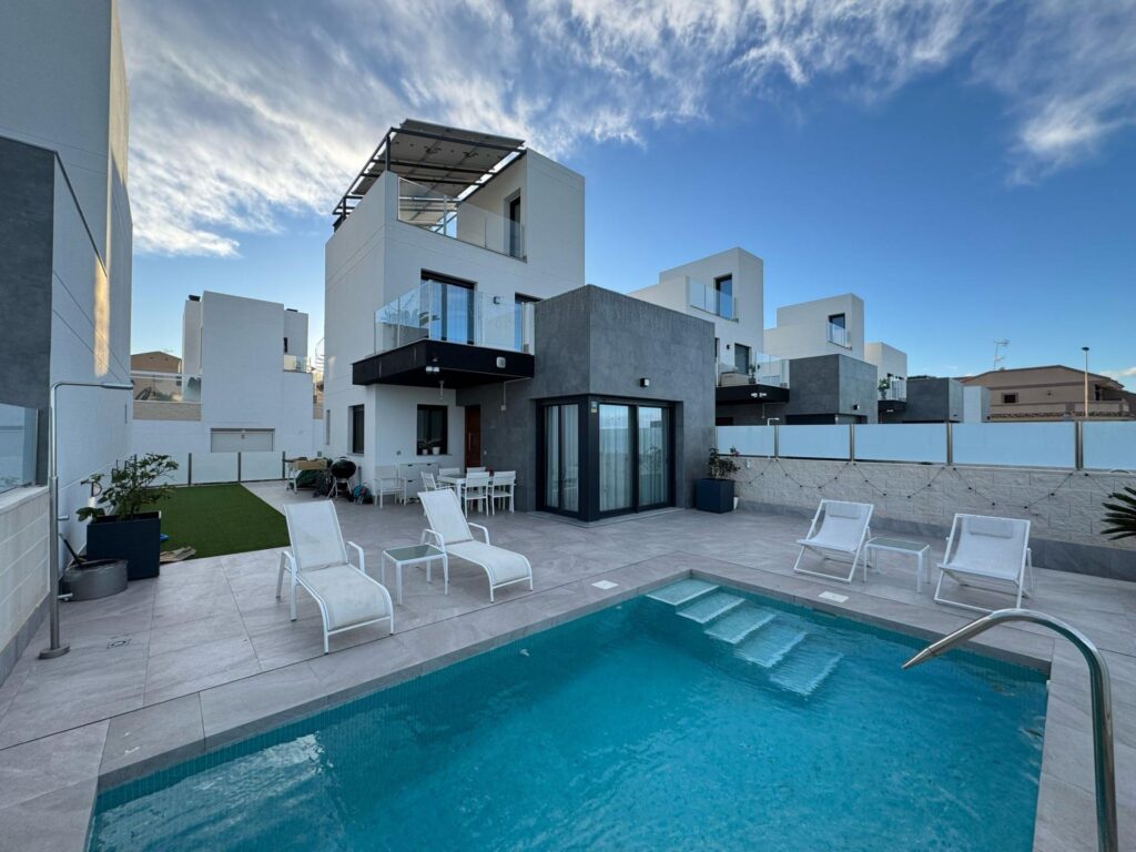 Villa w Torrevieja - oferta MLSC6763901