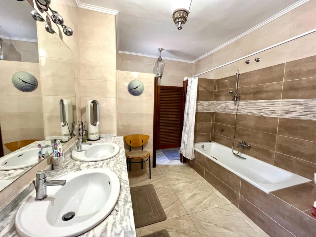 Villa w Villamartin - oferta MLSC1856668