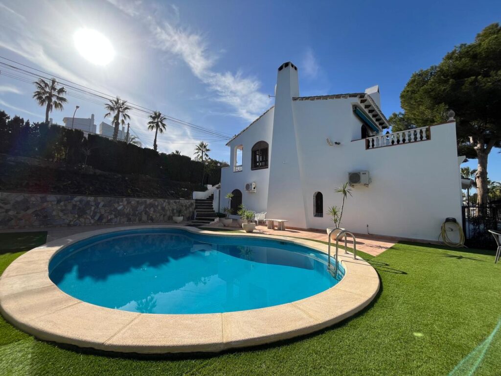 Villa w Villamartin - oferta MLSC9121516