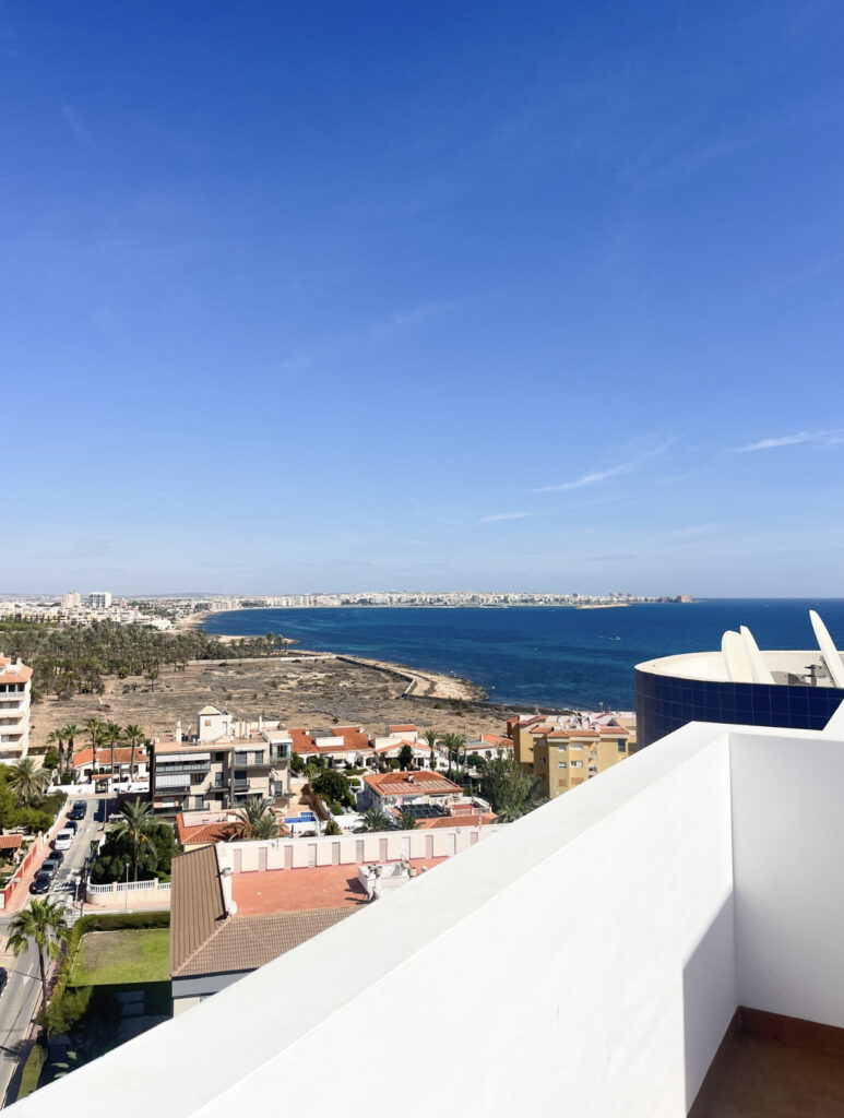 Apartment w Punta Prima - oferta CH-IN188
