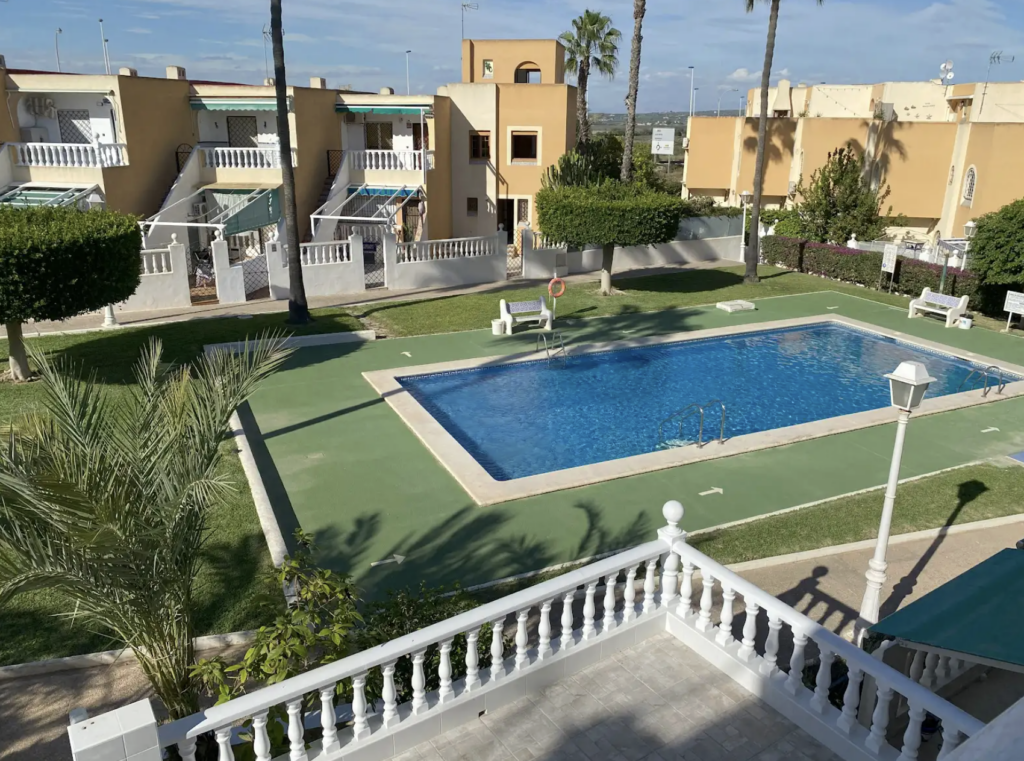 Apartment w Torrevieja - oferta CH-E229