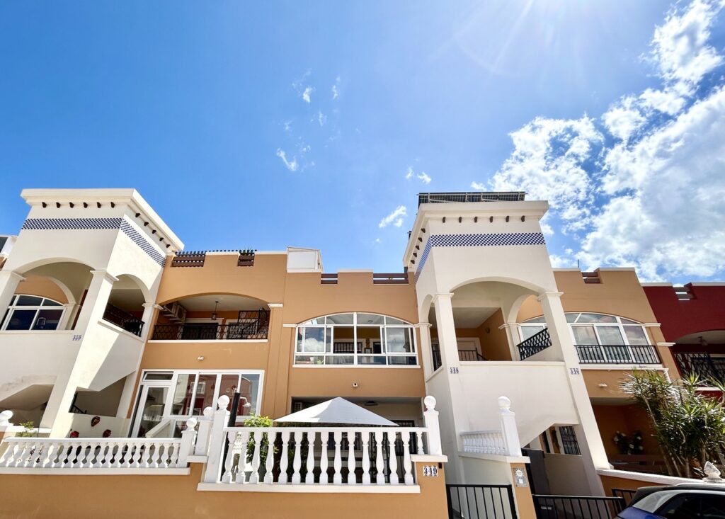 Apartment w Los Altos - oferta MLSC3898633