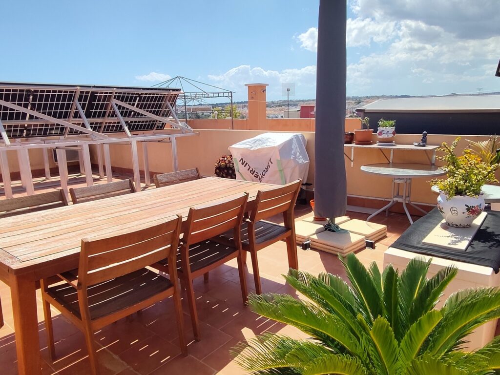 Apartment w Los Altos - oferta MLSC3898633