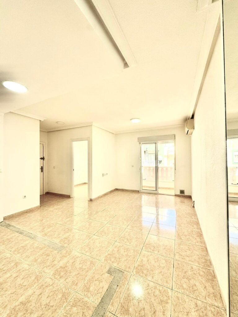 Apartment w Torrevieja - oferta MLSC3044545