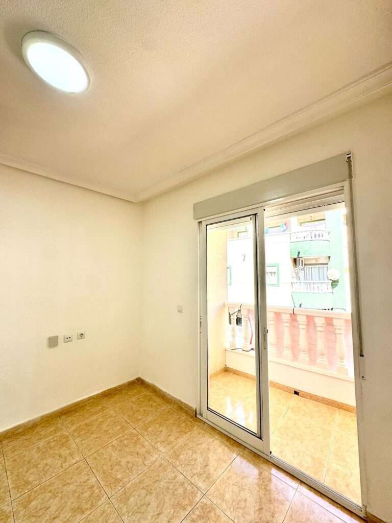 Apartment w Torrevieja - oferta MLSC3044545