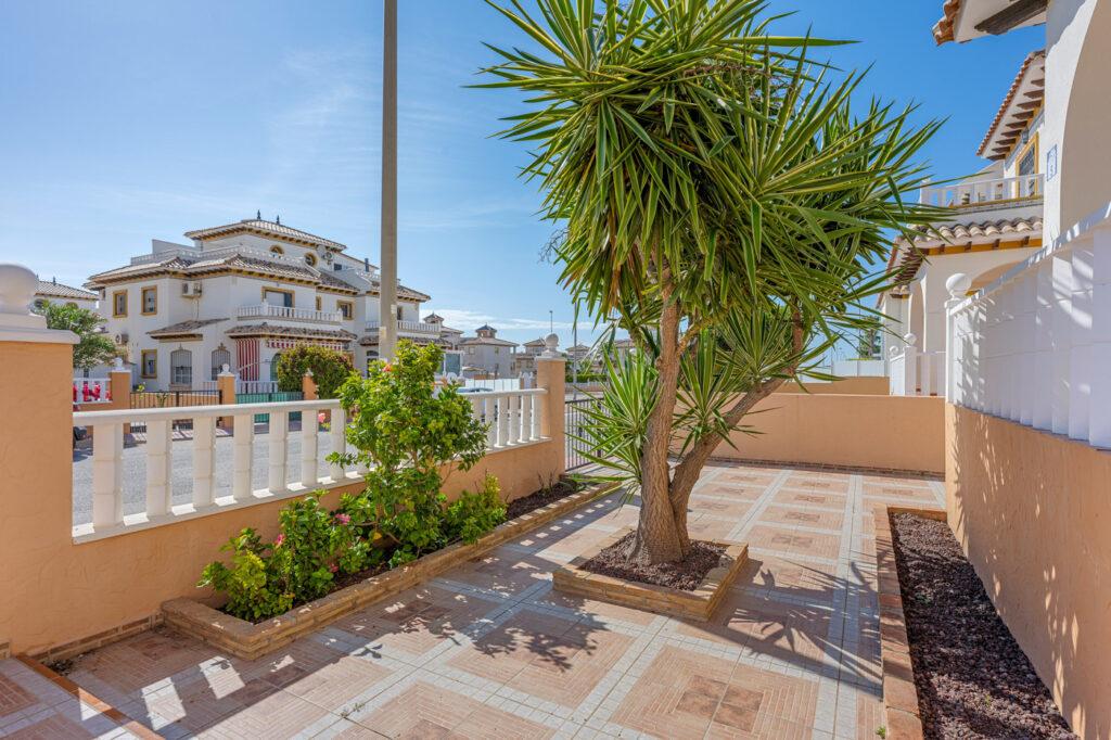 Quad House w Cabo Roig - oferta MLSC3382775