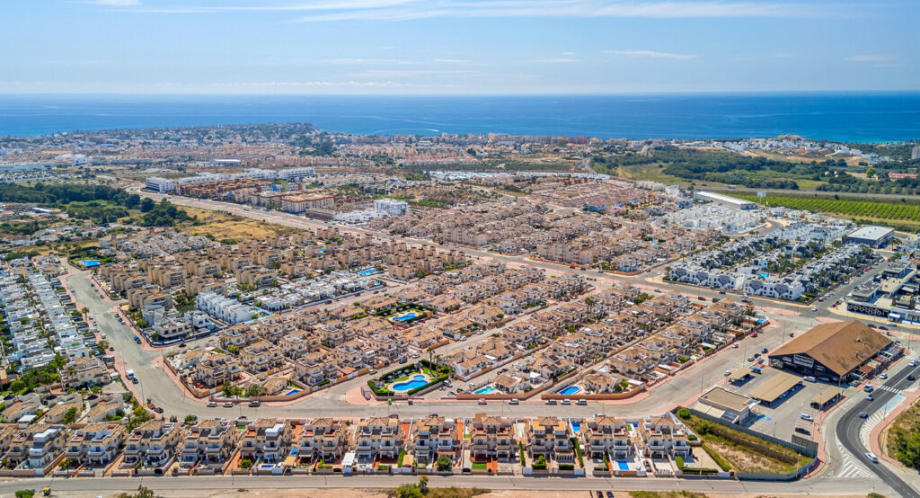 Quad House w Cabo Roig - oferta MLSC3382775