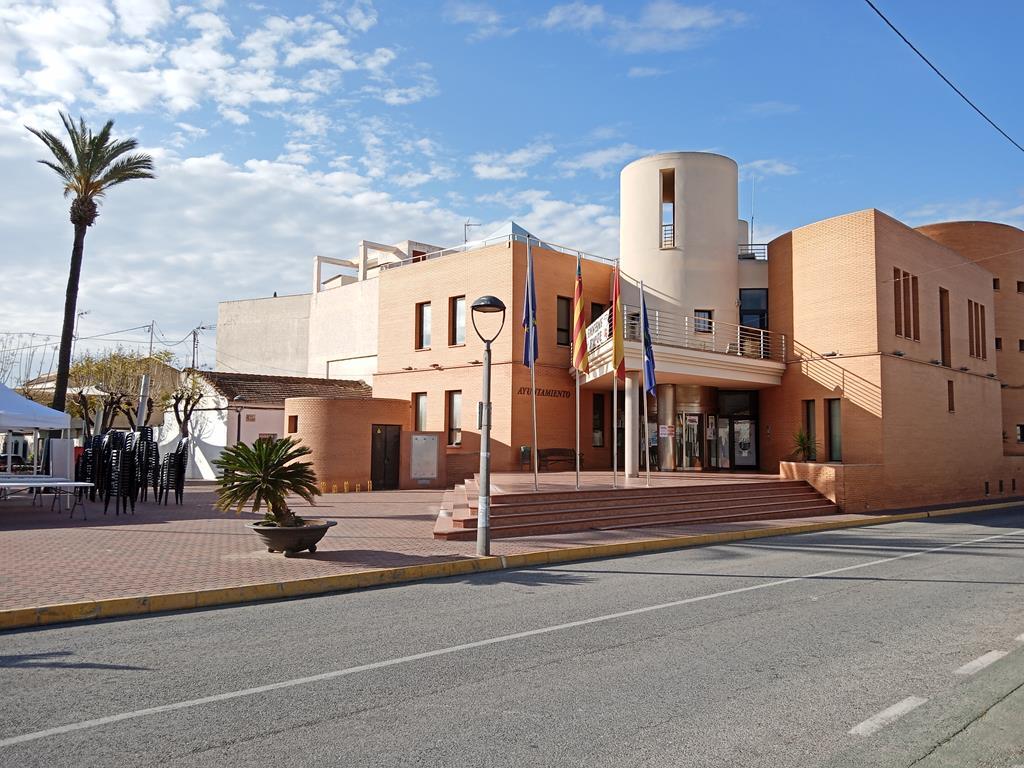 Semi Detached w Los Montesinos - oferta MLSC6965437