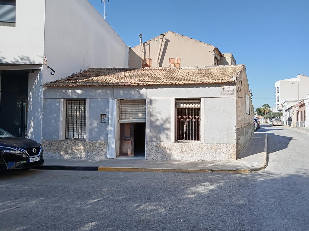 Semi Detached w Los Montesinos - oferta MLSC9664672