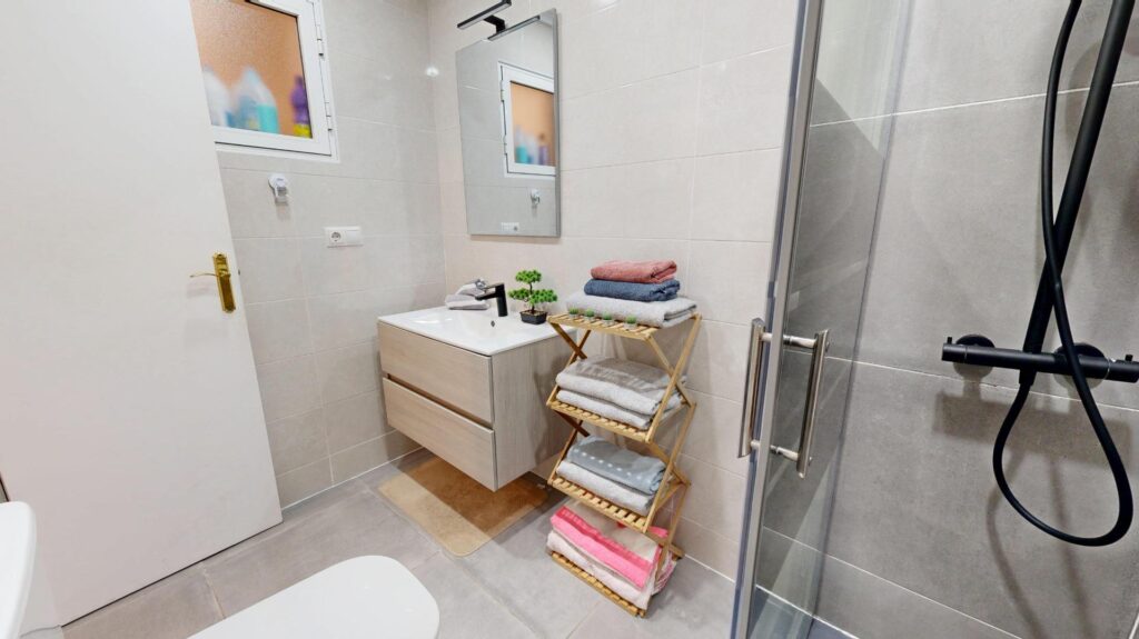 Semi Detached w San Miguel de Salinas - oferta MLSC1326845
