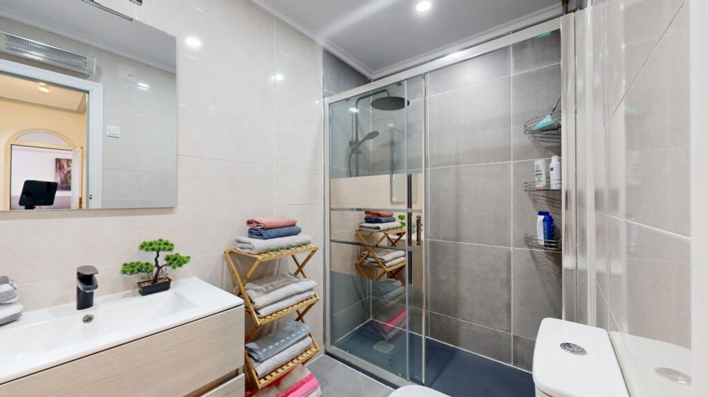 Semi Detached w San Miguel de Salinas - oferta MLSC1326845