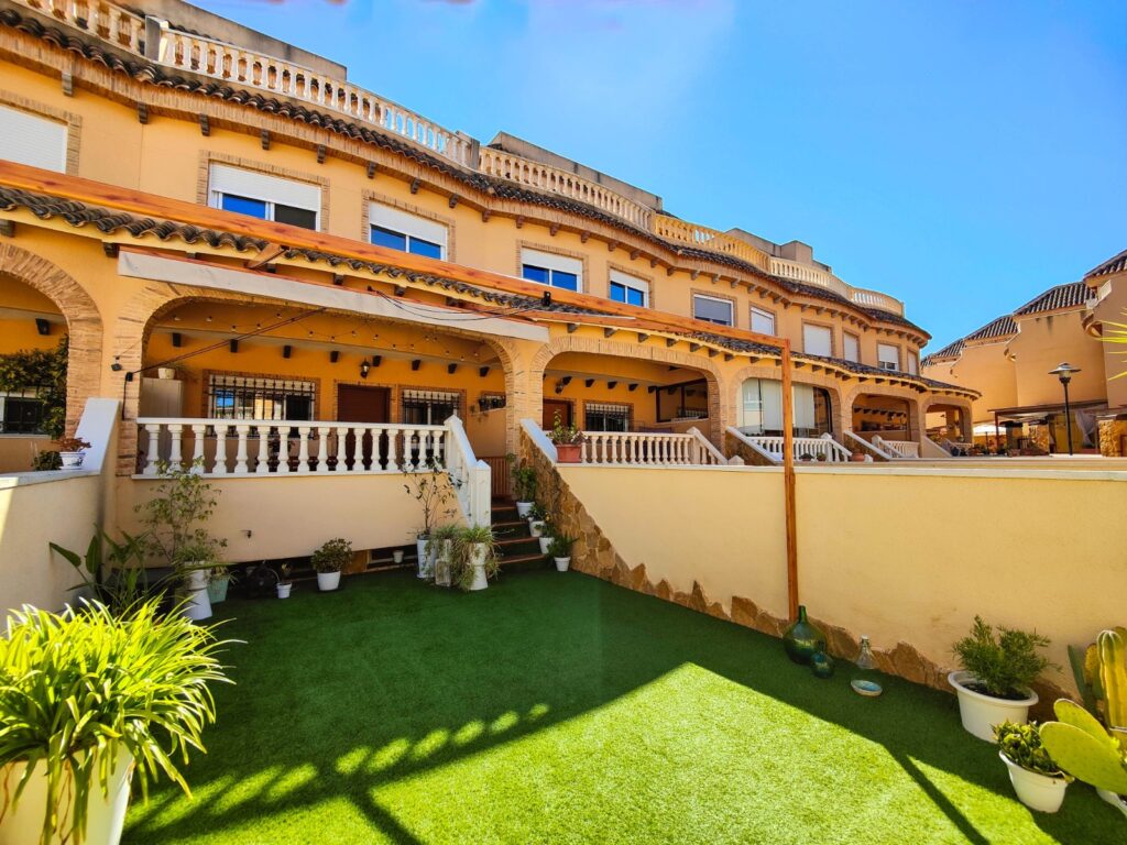 Town House w Guardamar del Segura - oferta MLSC4611718