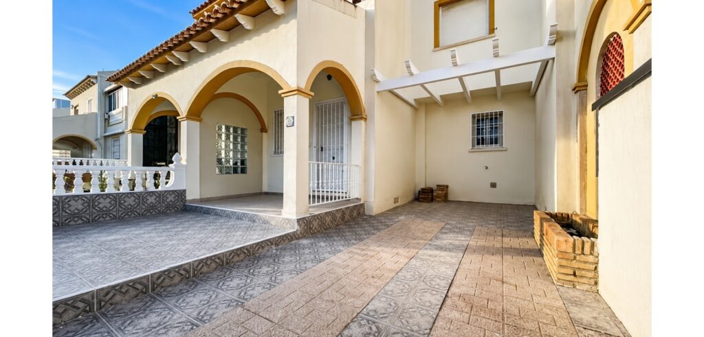Town House w Orihuela Costa - oferta MLSC9541698