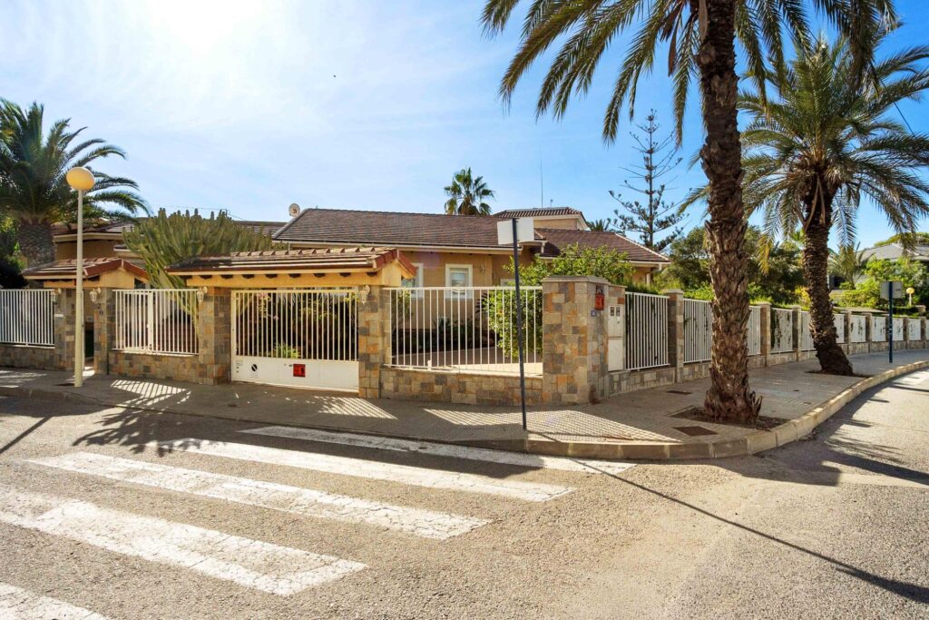 Villa w Cabo Roig - oferta MLSC657060